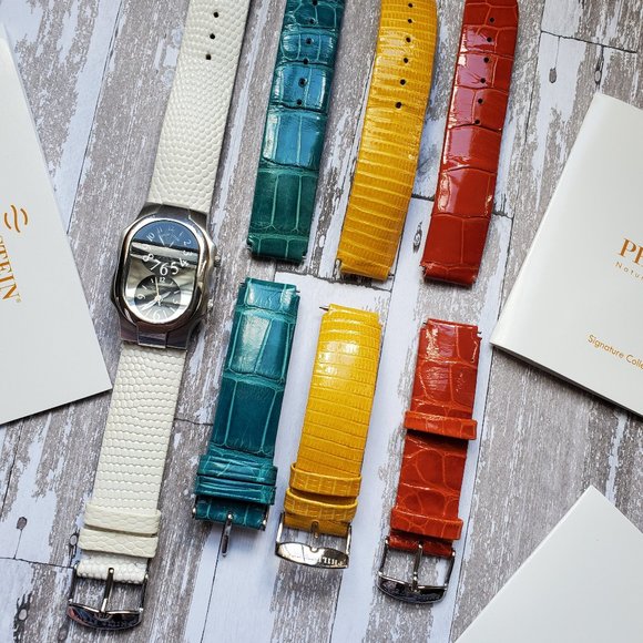 Philip Stein Signature comes w/4 pairs of straps Reward yourself this holiday season along with your  main image 3